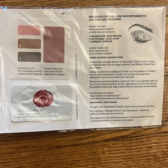 Mary Kay makeup sample kit - Picture 7 of 12